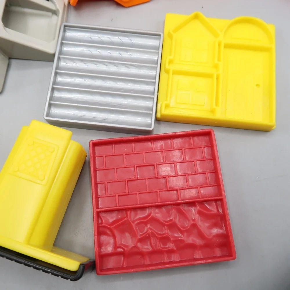 Bob the Builder Playset Clay Molding Fix Mix Factory Molds